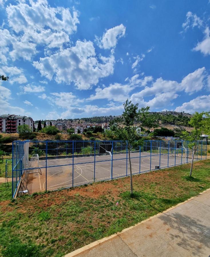 Riverside Apartment Podgorica Eksteriør billede