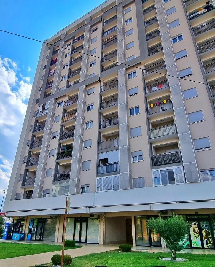 Riverside Apartment Podgorica Eksteriør billede